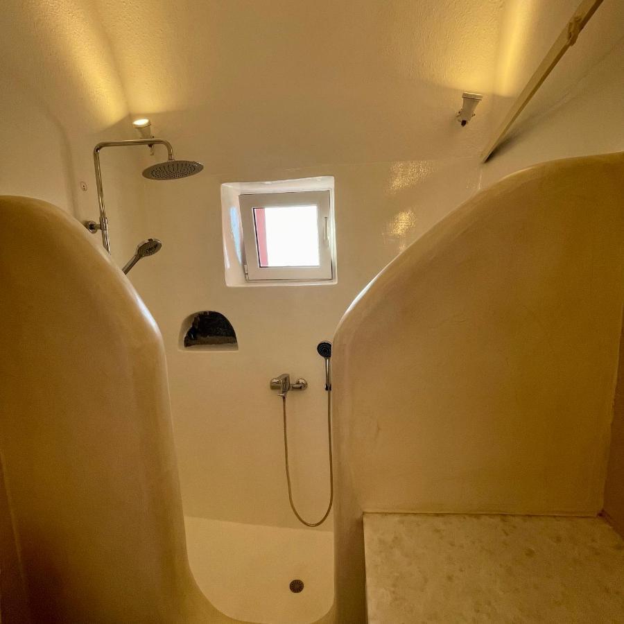 Diva Santorini Luxury Villa Pyrgos Kallistis ภายนอก รูปภาพ