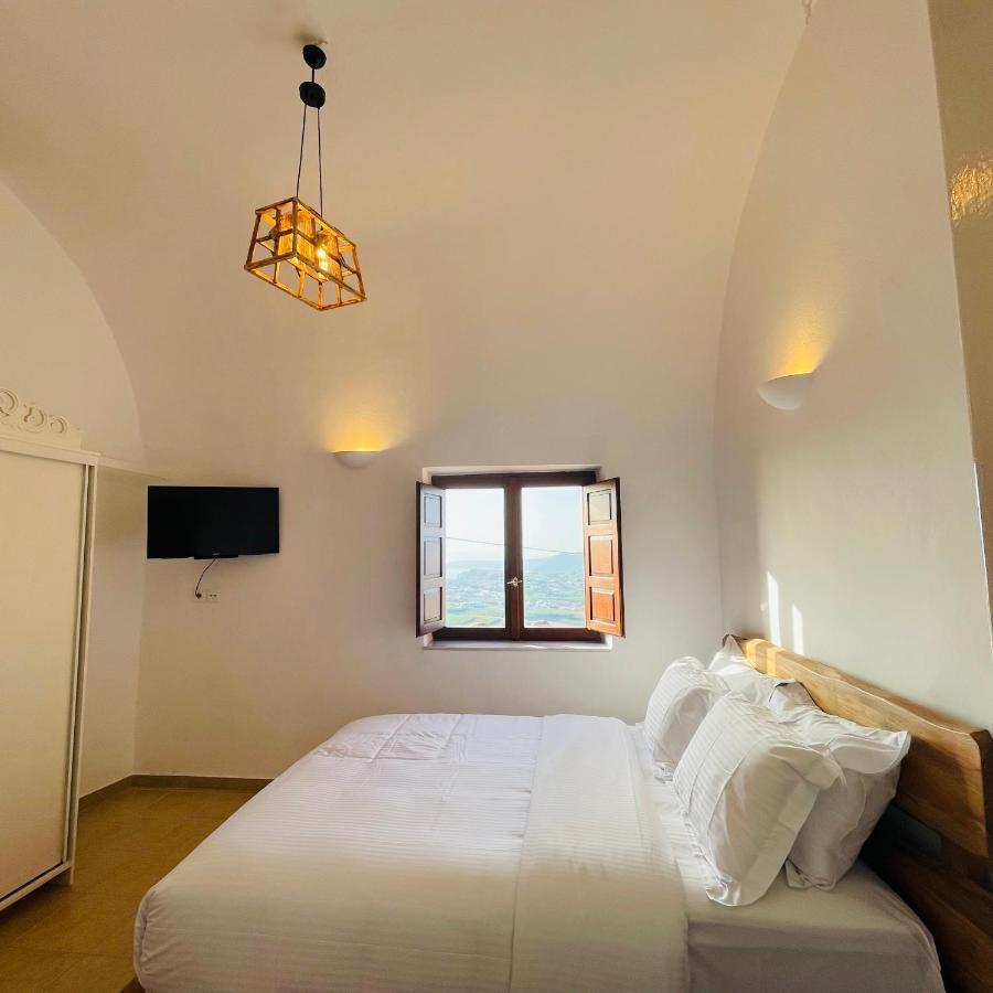 Diva Santorini Luxury Villa Pyrgos Kallistis ภายนอก รูปภาพ