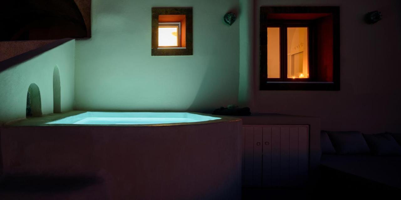 Diva Santorini Luxury Villa Pyrgos Kallistis ภายนอก รูปภาพ